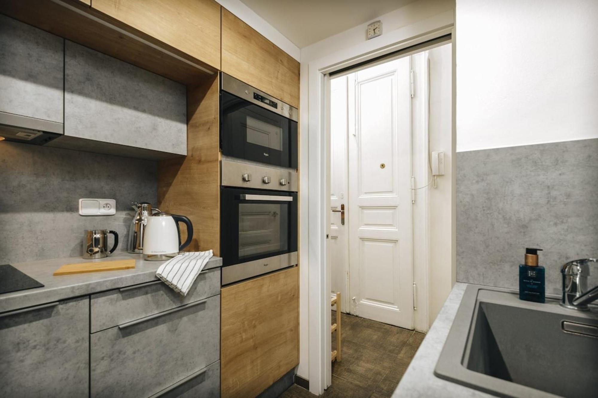 Cozy & Comfortable Apt Walking Anywhere You Want Sen ปราก ภายนอก รูปภาพ